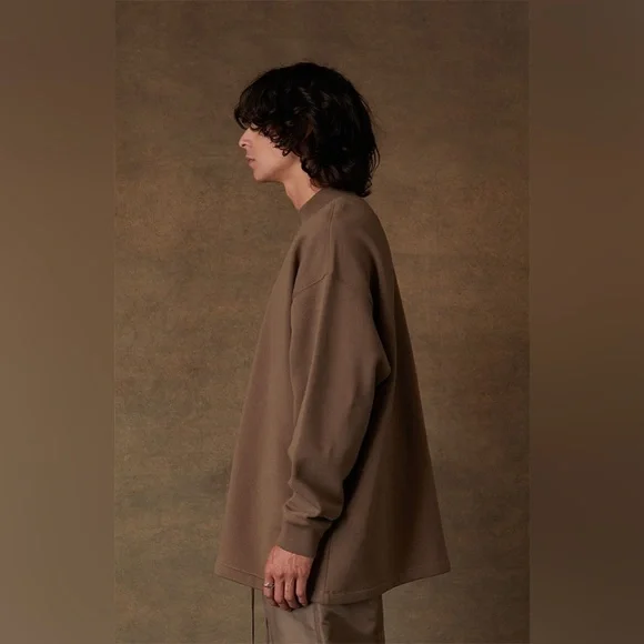 Fear of God ESSENTIALS Relaxed Crewneck in WoodMedium